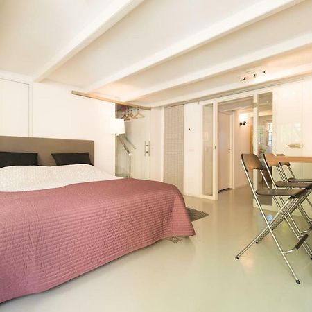 Quiet Apartment For 4 At Park In Center Amsterdam Exterior photo